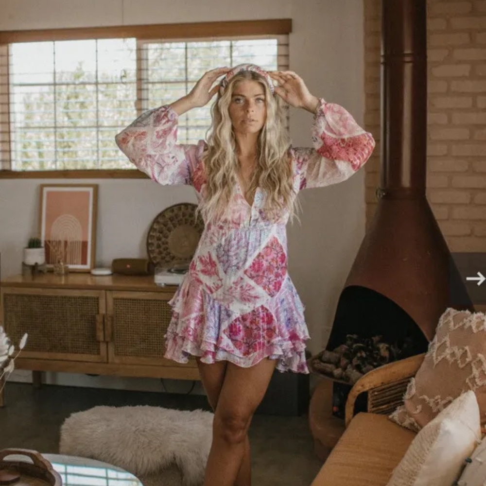 Mini Dress in Pink Floral XS Hemant & Nandita. I wore it only once